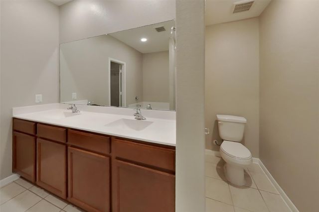 520 Red Dusk Paint Drive, La Marque, TX 77568