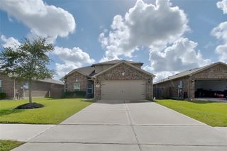 520 Red Dusk Paint Drive, La Marque, TX 77568