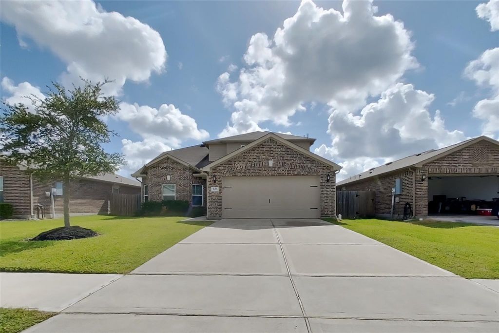 520 Red Dusk Paint Drive, La Marque, TX 77568