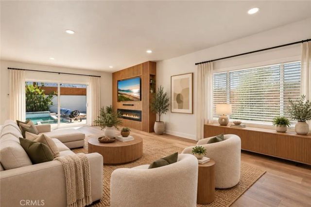 19552 Helena Circle, Huntington Beach, CA 92646