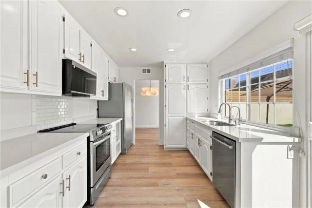 19552 Helena Circle, Huntington Beach, CA 92646