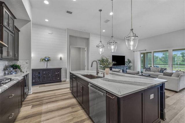 5254 WOLF CREEK DRIVE, Apollo Beach, FL 33572