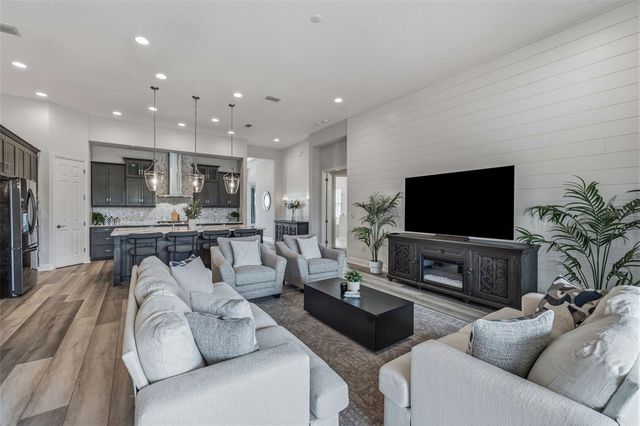 5254 WOLF CREEK DRIVE, Apollo Beach, FL 33572