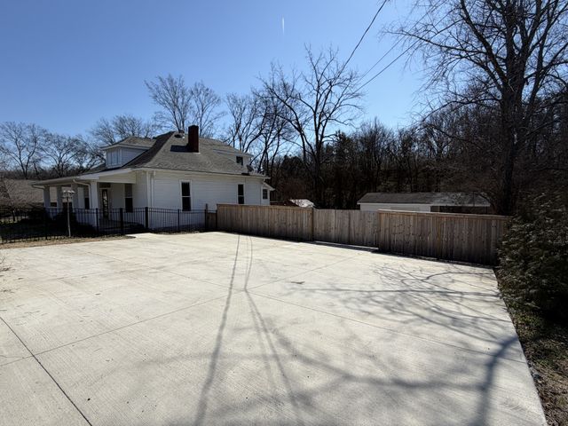 353 Tusculum Rd, Nashville, TN 37211