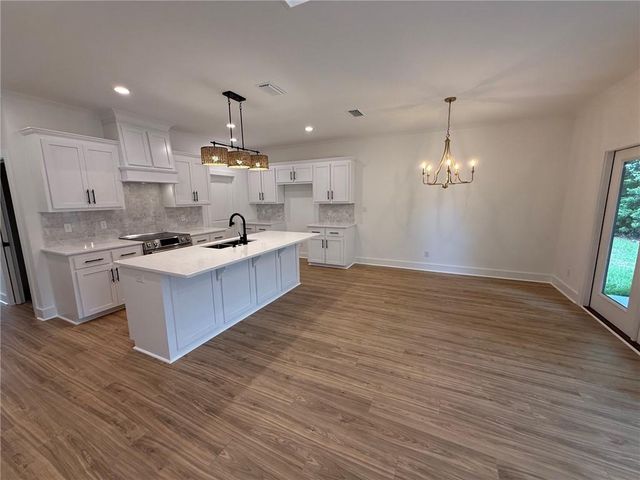 2282 Snowden Place W, Mobile, AL 36609