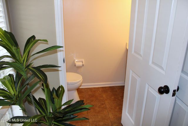 5676 Southbend Lane, Olive Branch, MS 38654