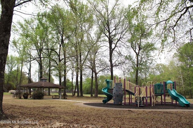 5676 Southbend Lane, Olive Branch, MS 38654