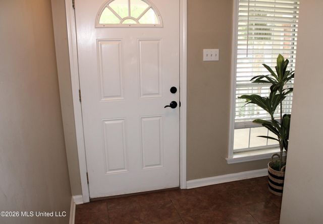 5676 Southbend Lane, Olive Branch, MS 38654