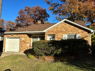 317 N Jackson Street, Waukegan, IL 60085