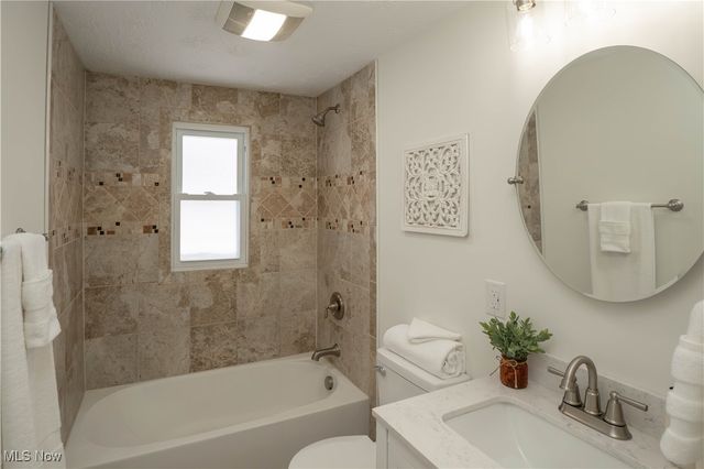 3796 Sanford Drive, Brunswick, OH 44212