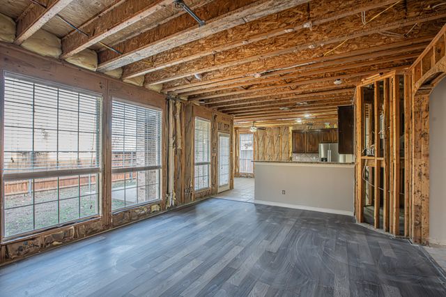 1411 Golf Club Drive, Lantana, TX 76226