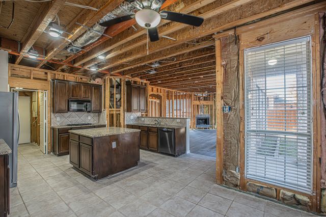 1411 Golf Club Drive, Lantana, TX 76226