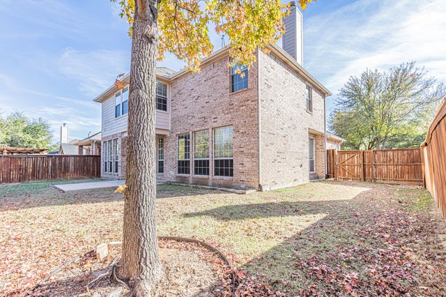 1411 Golf Club Drive, Lantana, TX 76226