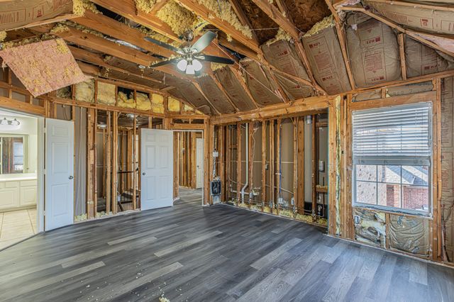 1411 Golf Club Drive, Lantana, TX 76226