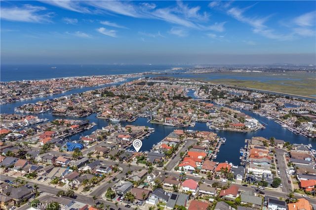 3953 Mistral, Huntington Beach, CA 92649