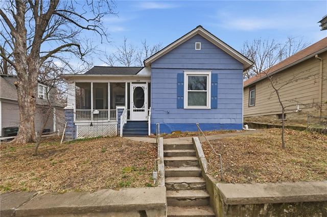 816 Pottawatomie Street, Leavenworth, KS 66048