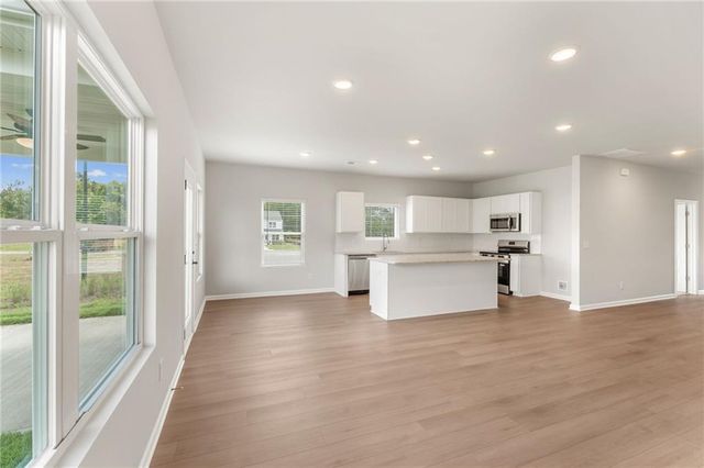 400 Bluegrass Lane, Rockmart, GA 30153