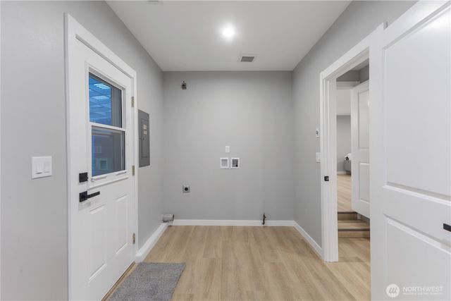 604 NE Valley Oak Drive, Bremerton, WA 98311