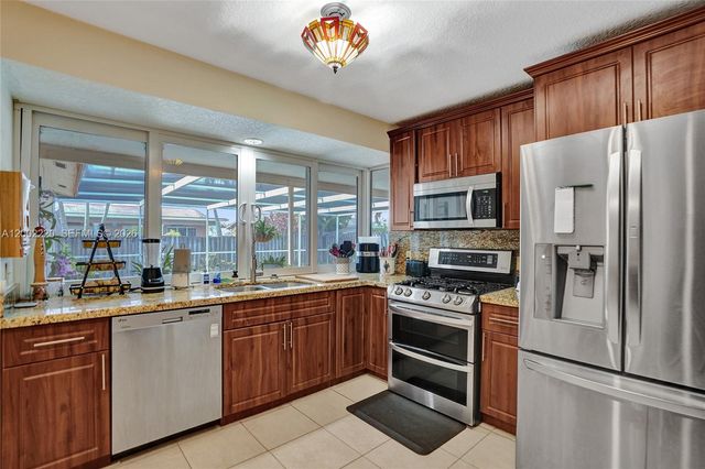 11960 NW 31st St, Sunrise, FL 33323