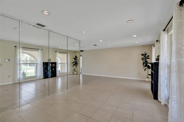 11960 NW 31st St, Sunrise, FL 33323