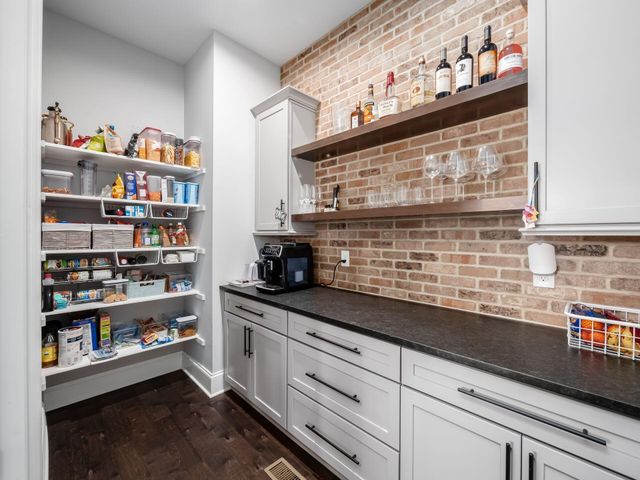 11297 Cedar Crest Drive, Plain City, OH 43064