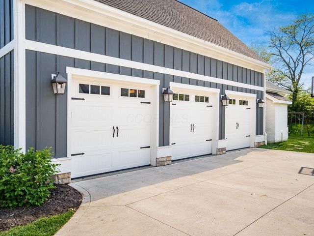 11297 Cedar Crest Drive, Plain City, OH 43064