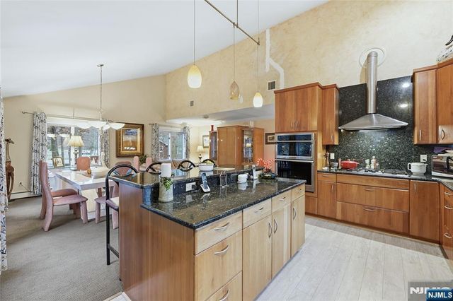 4 Lesa Lane, Hillsdale, NJ 07642