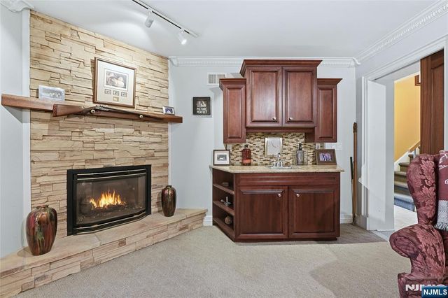 4 Lesa Lane, Hillsdale, NJ 07642