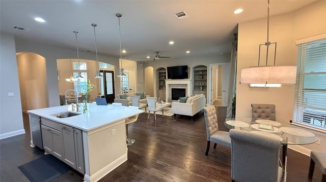 2104 Buffalo Gap RD, Leander, TX 78641