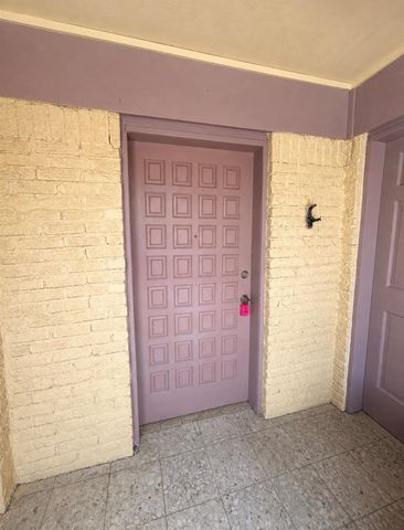 5526 Stonewall Street C, Houston, TX 77020