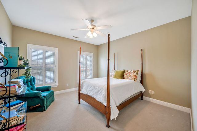 626 Springlake Dr, Franklin, TN 37064