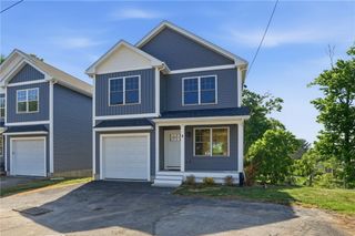 4 Teresa Ann Crossing, West Warwick, RI 02893