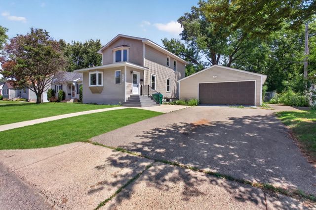 4241 Yosemite Avenue S, Saint Louis Park, MN 55416