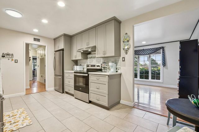 7431 Van Maren Ln, Citrus Heights, CA 95621