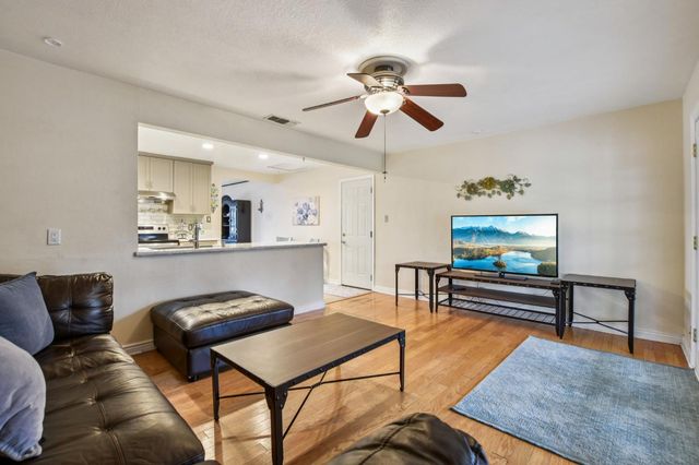 7431 Van Maren Ln, Citrus Heights, CA 95621