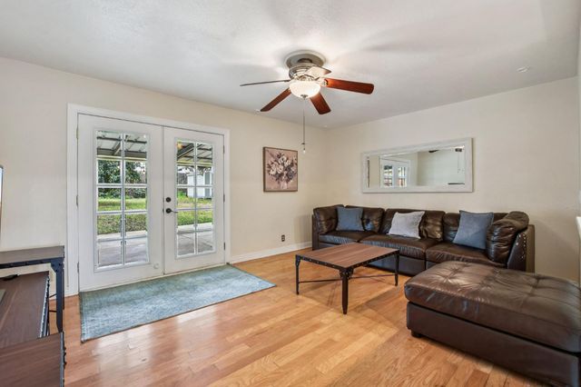 7431 Van Maren Ln, Citrus Heights, CA 95621