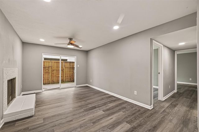 7600 Emmett F Lowry Expressway 313, Texas City, TX 77591