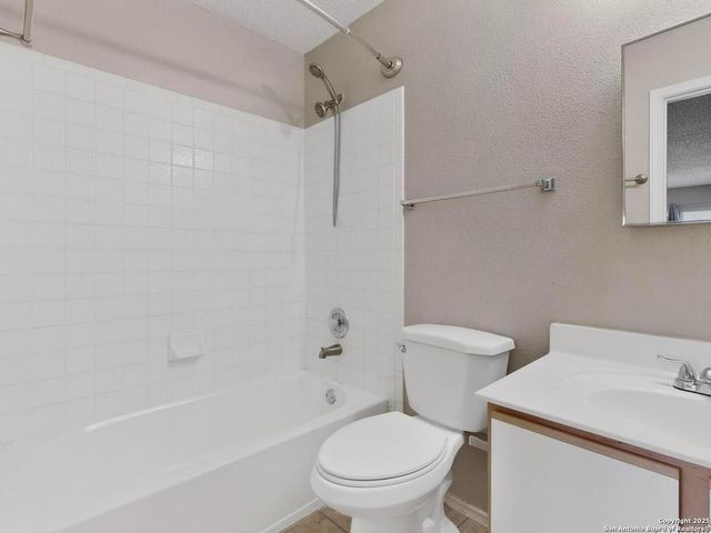 7830 Fossil Banks, San Antonio, TX 78254