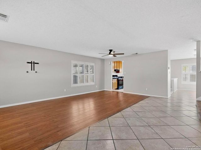 7830 Fossil Banks, San Antonio, TX 78254