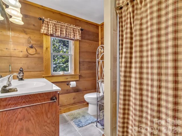 3214 Big Laurel Road, Waynesville, NC 28785
