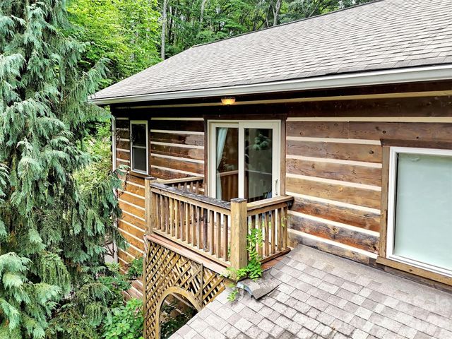 3214 Big Laurel Road, Waynesville, NC 28785