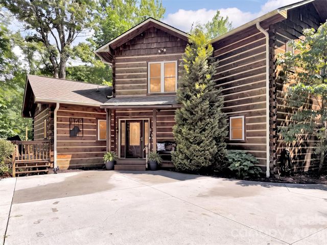 3214 Big Laurel Road, Waynesville, NC 28785
