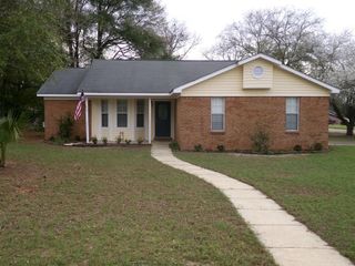 100 Tazewell Ct, Dothan, AL 36305