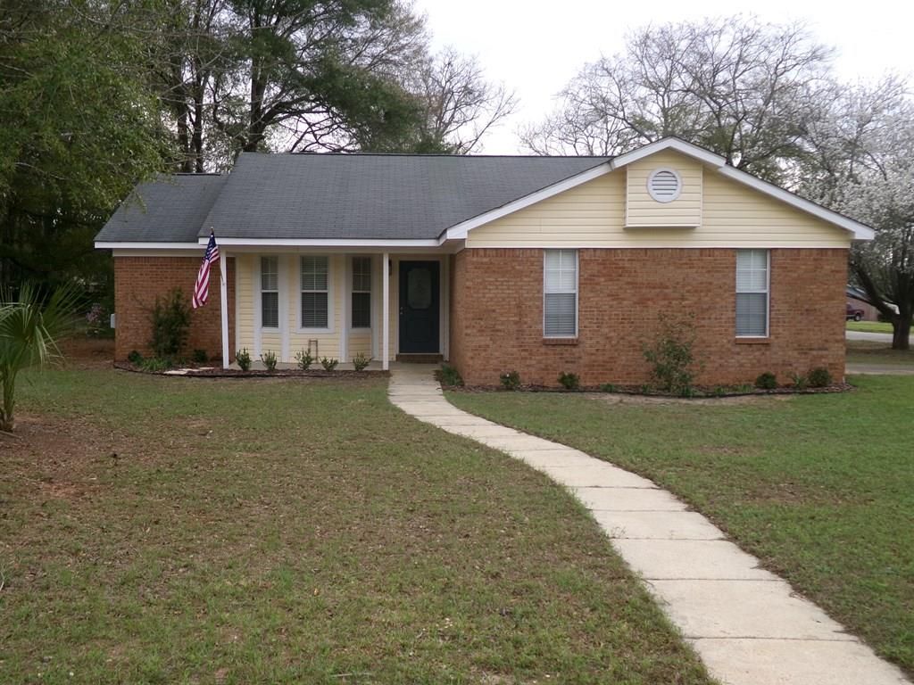 100 Tazewell Ct, Dothan, AL 36305