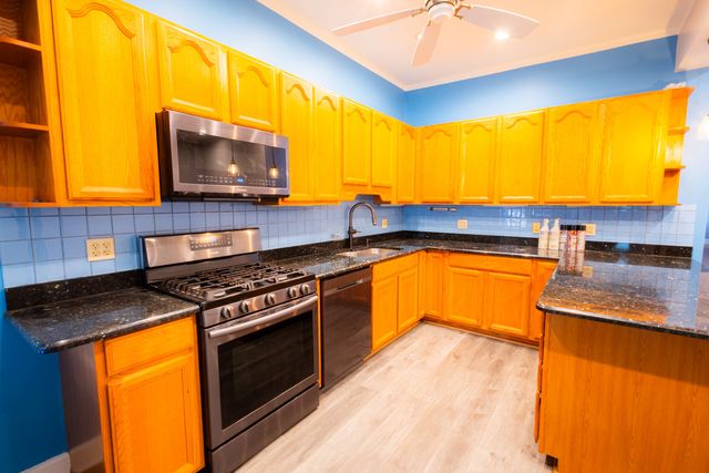 7250 S King Drive 1, Chicago, IL 60619