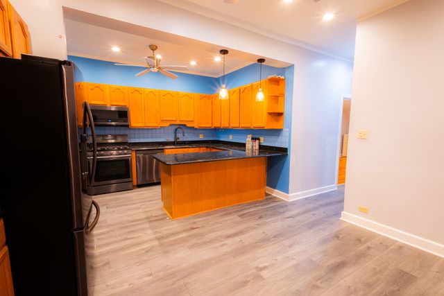 7250 S King Drive 1, Chicago, IL 60619