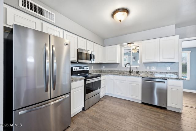 1506 W 2ND Street, Mesa, AZ 85201