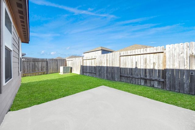 10803 Dover White Drive, Humble, TX 77396