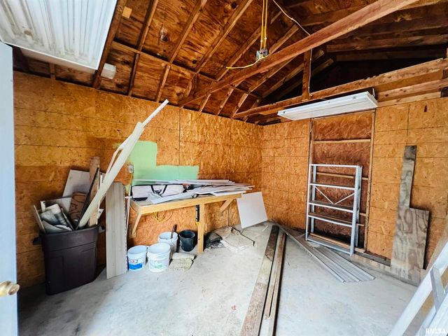 1300 LINCOLN Street, Eldorado, IL 62930