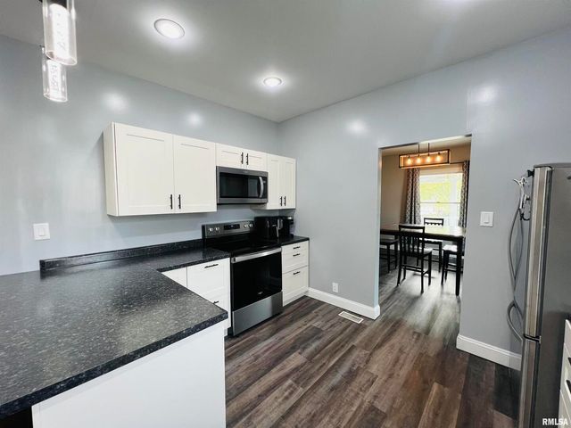 1300 LINCOLN Street, Eldorado, IL 62930